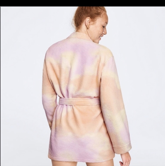 VS Tye Dye Robe - Picture 2 of 3